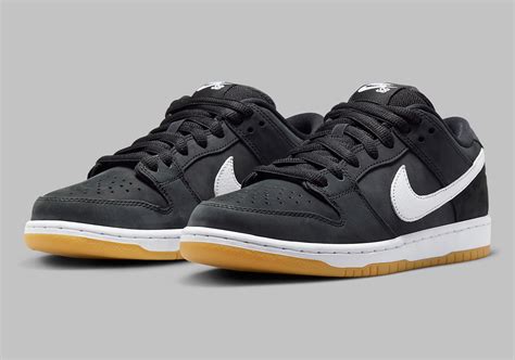 nike sb dunk low pro black gum